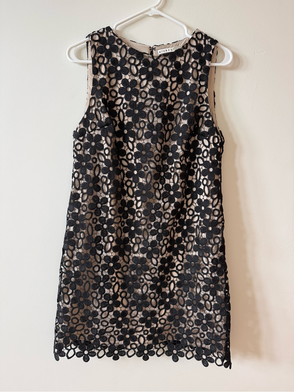 Alice + Olivia Clyde Floral Lace I Mini Dress - Picture 3 of 5